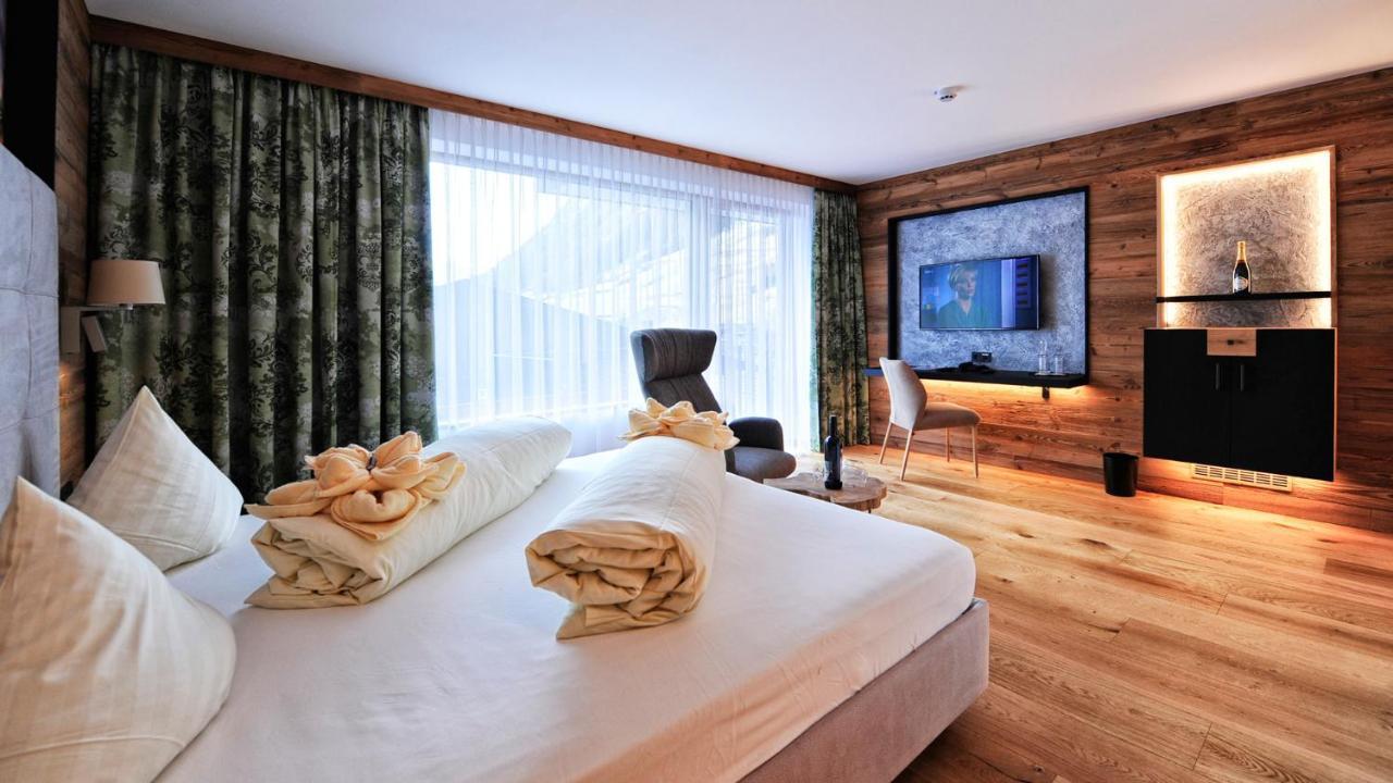 Hotel Garni Stefanie 4*